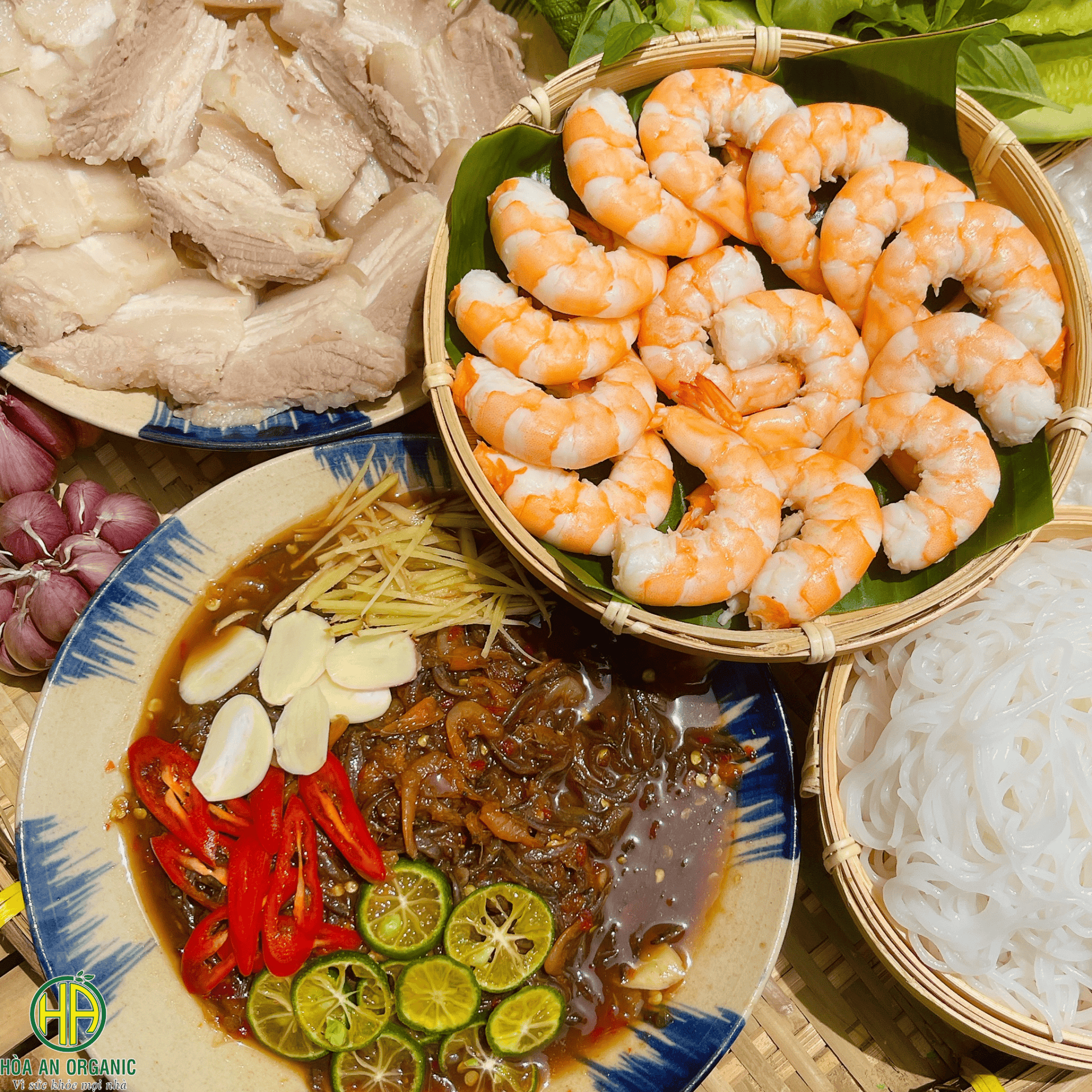 Cùng Hòa An Organic thưởng thức món mắm chua cá rễ tre - đặc sản Tây Ninh
