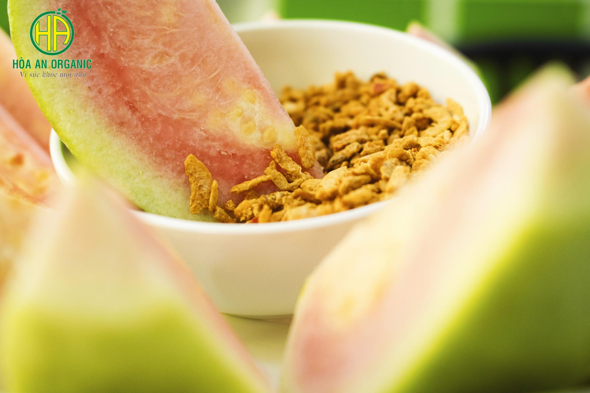 Muối tôm đặc biệt và muối ớt chay đặc biệt thương hiệu Hoà An Organic