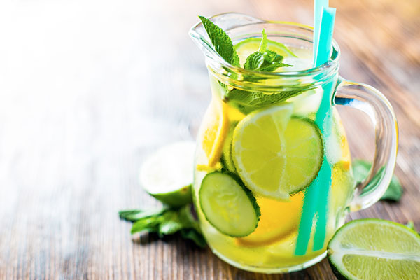 Hòa An Organic chia sẻ 9 công thức nước detox giảm cân kết hợp từ chanh