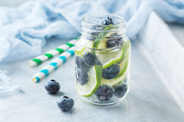 Hòa An Organic chia sẻ 9 công thức nước detox giảm cân kết hợp từ chanh